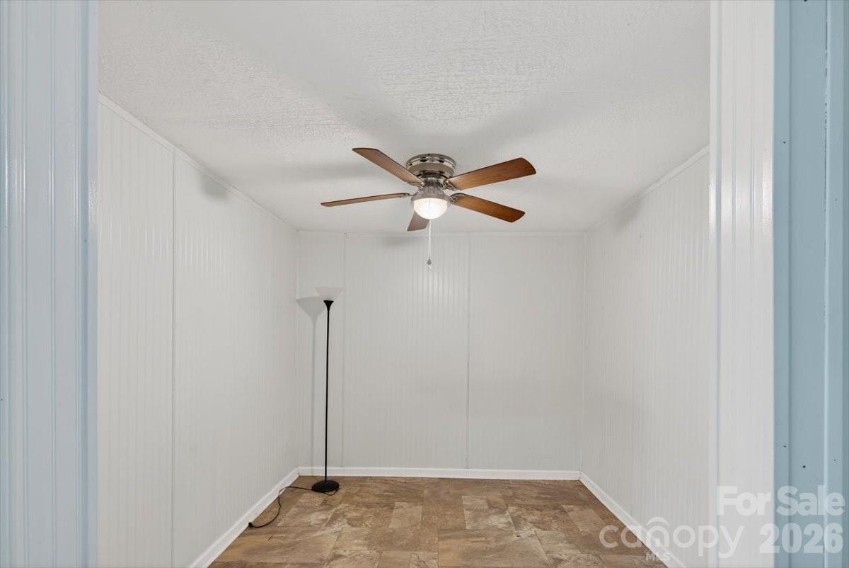 209 Edgewood Drive Property Photo 16