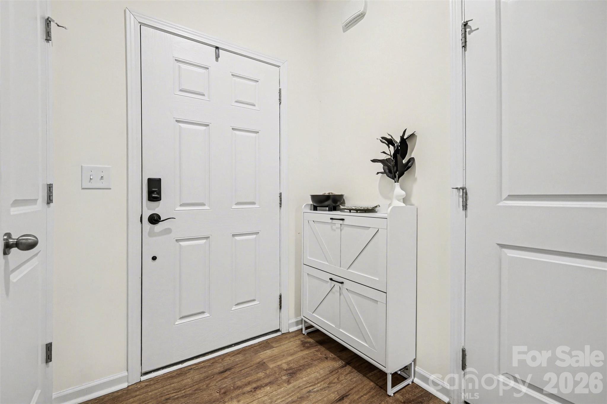 2744 Trinity Street Property Photo 4