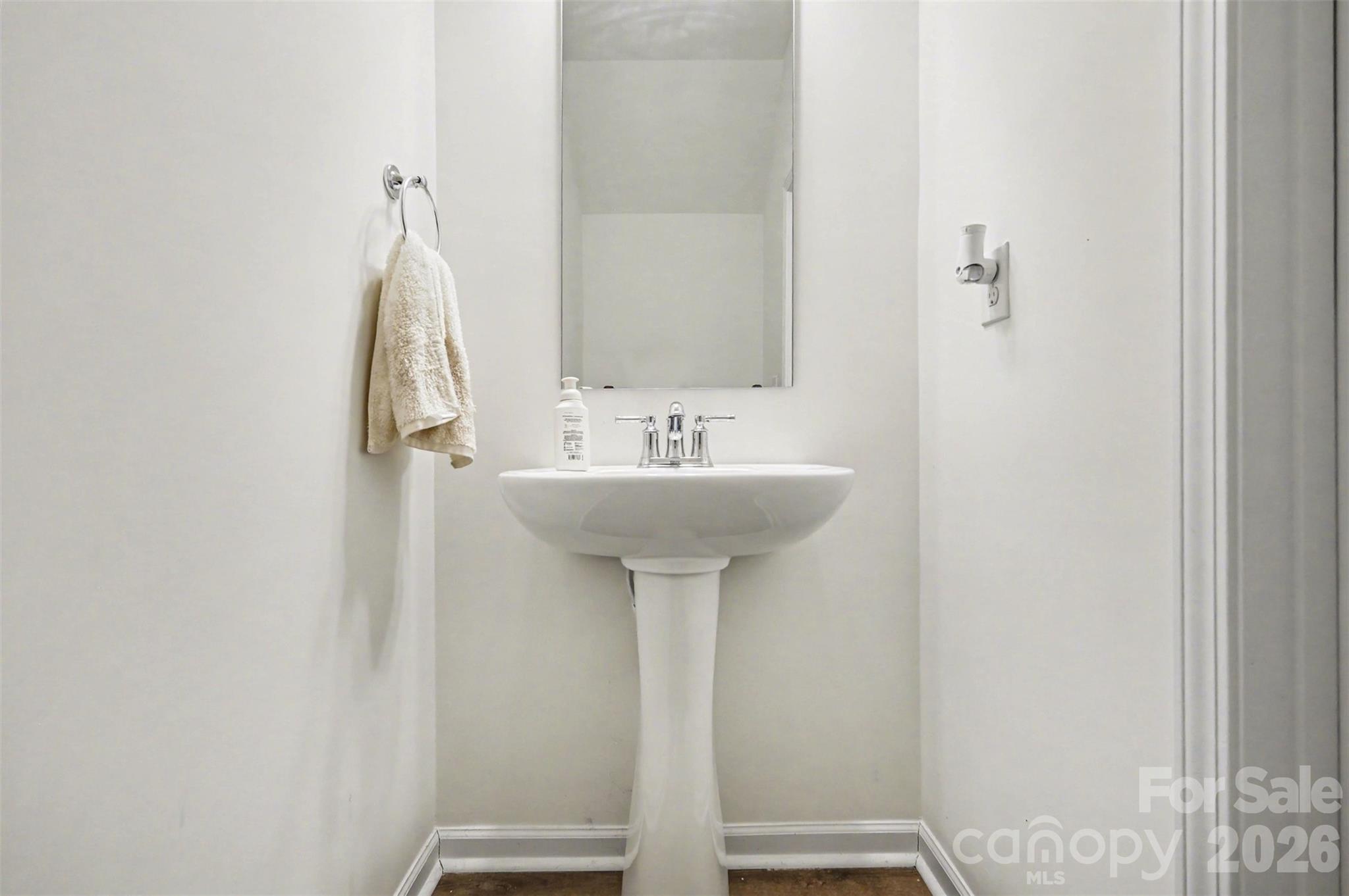 2744 Trinity Street Property Photo 25