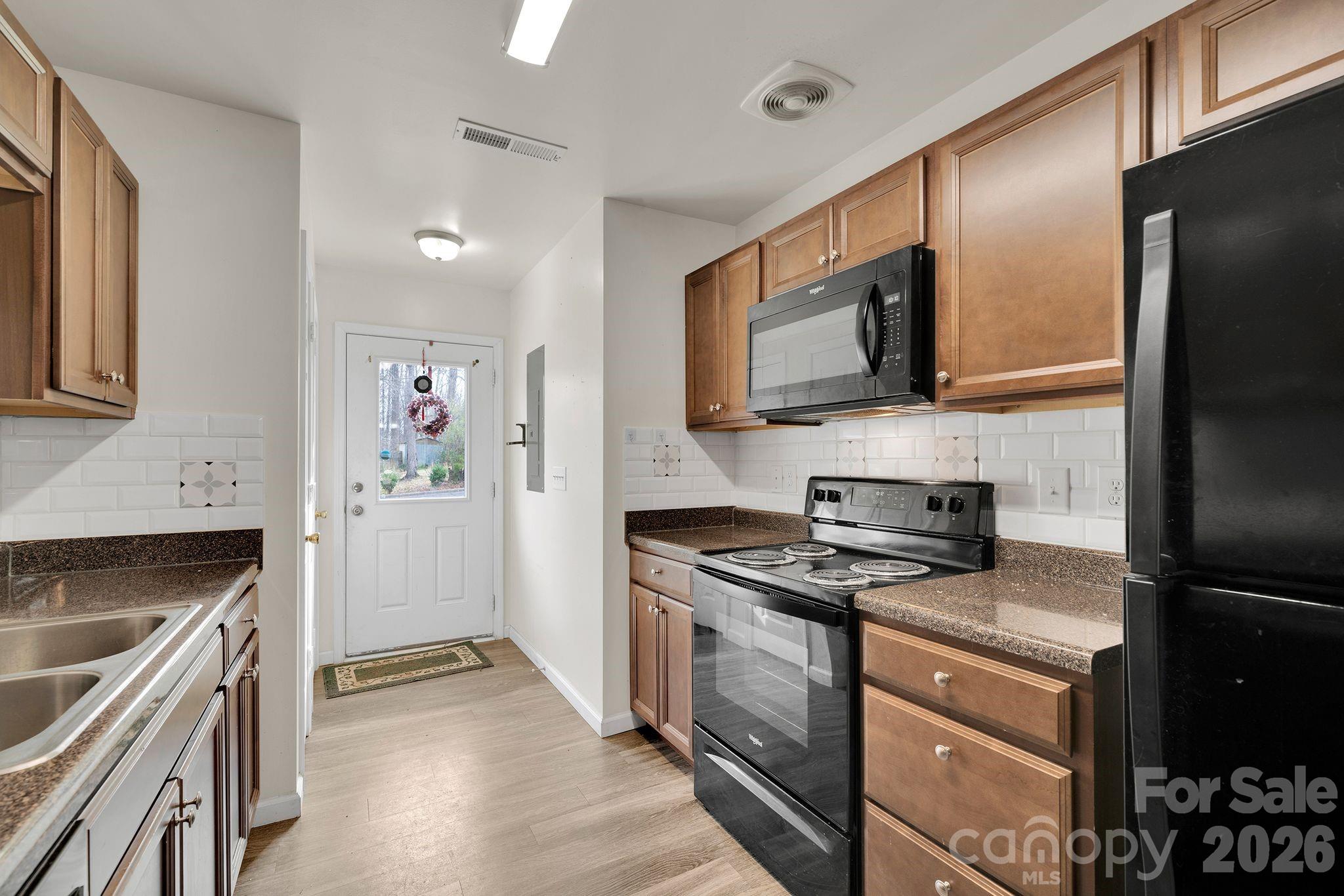 372 E Mills Avenue Property Photo 3