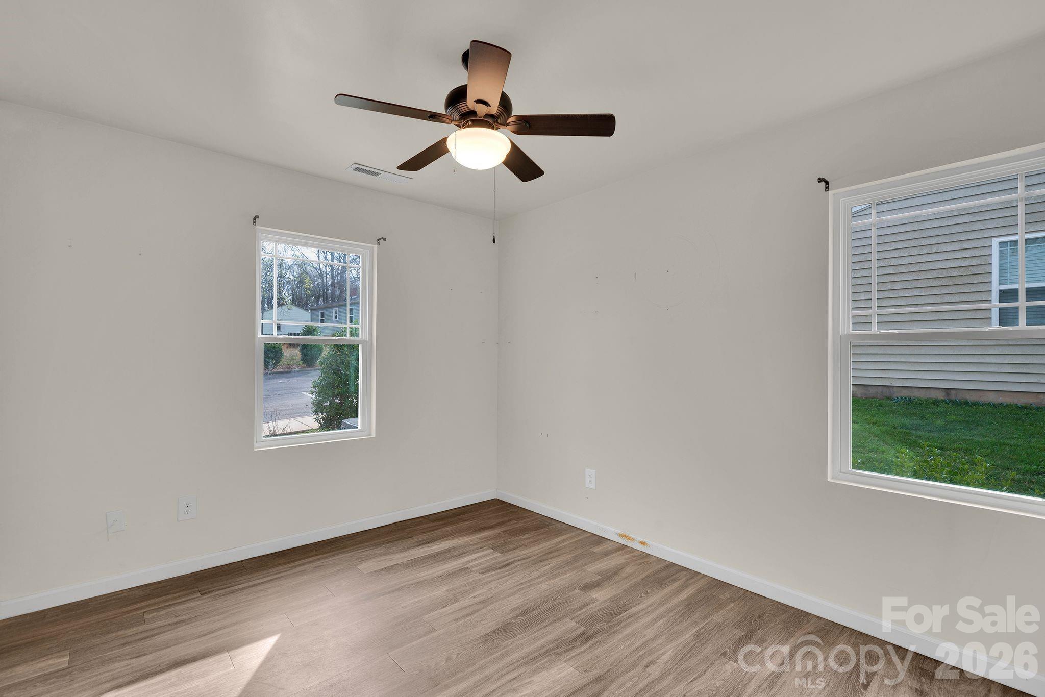 372 E Mills Avenue Property Photo 7