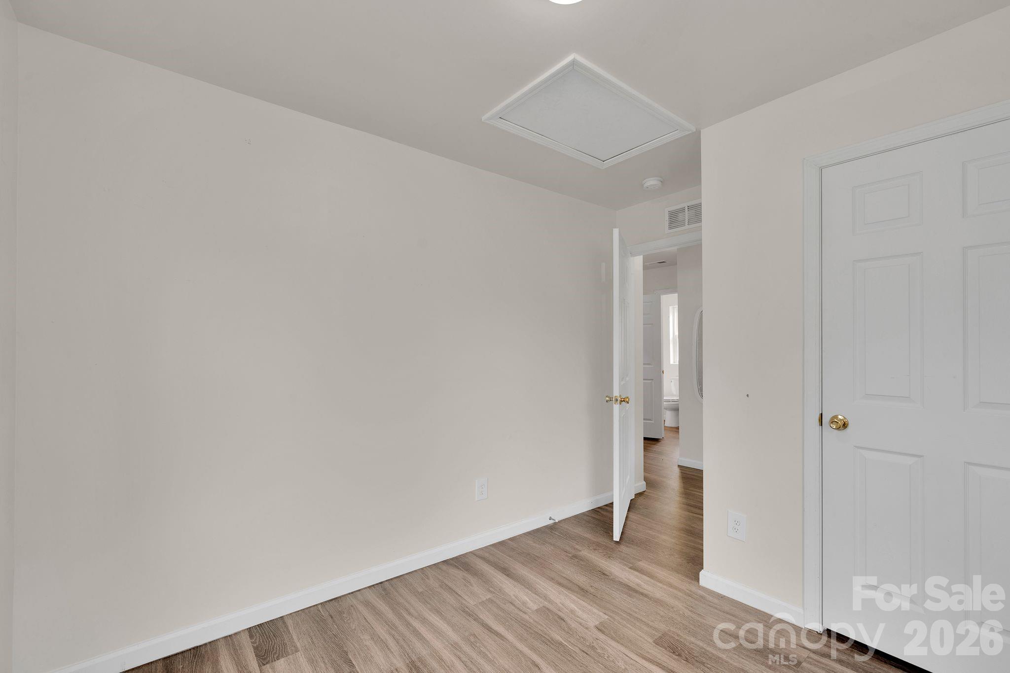 372 E Mills Avenue Property Photo 12
