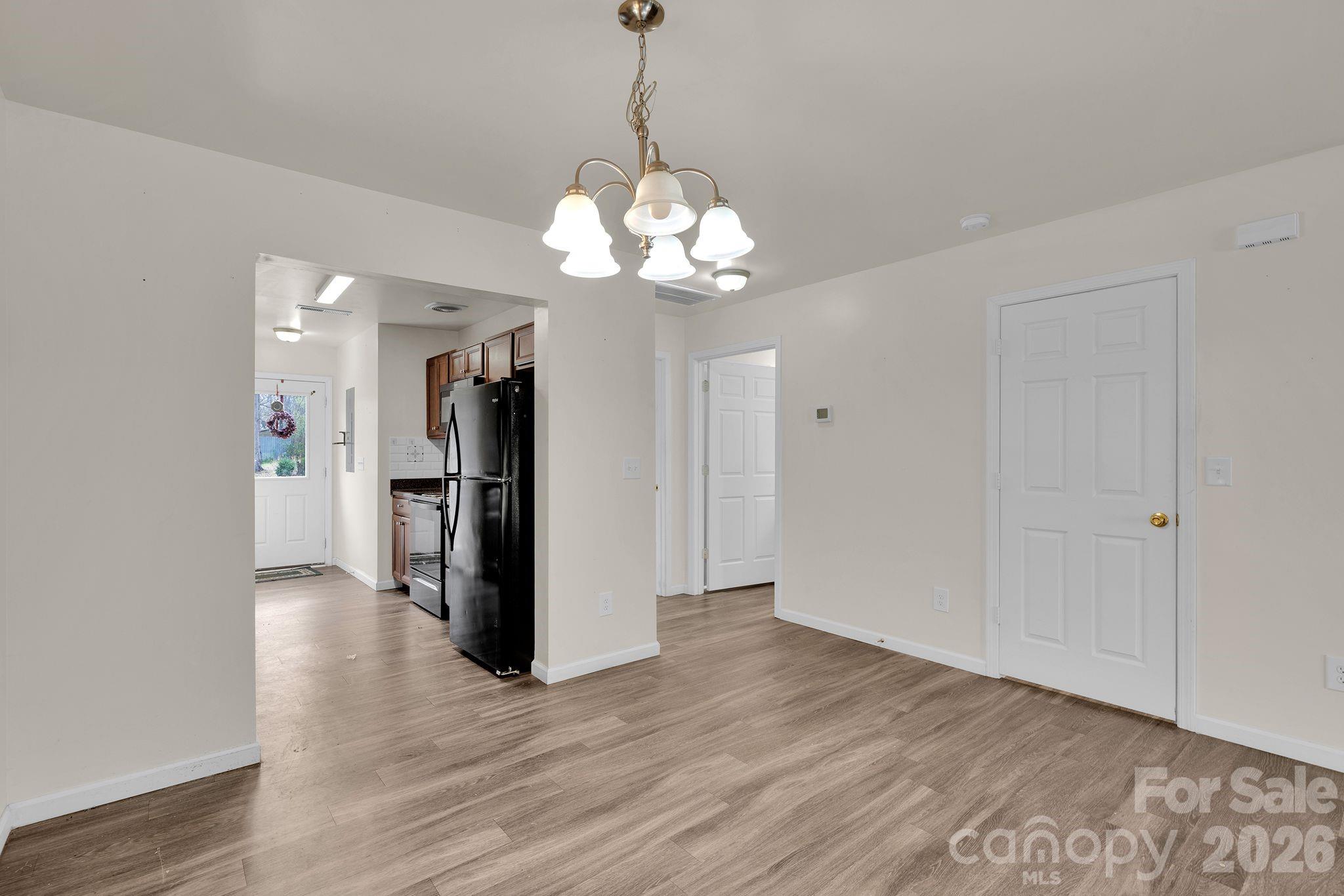 372 E Mills Avenue Property Photo 16