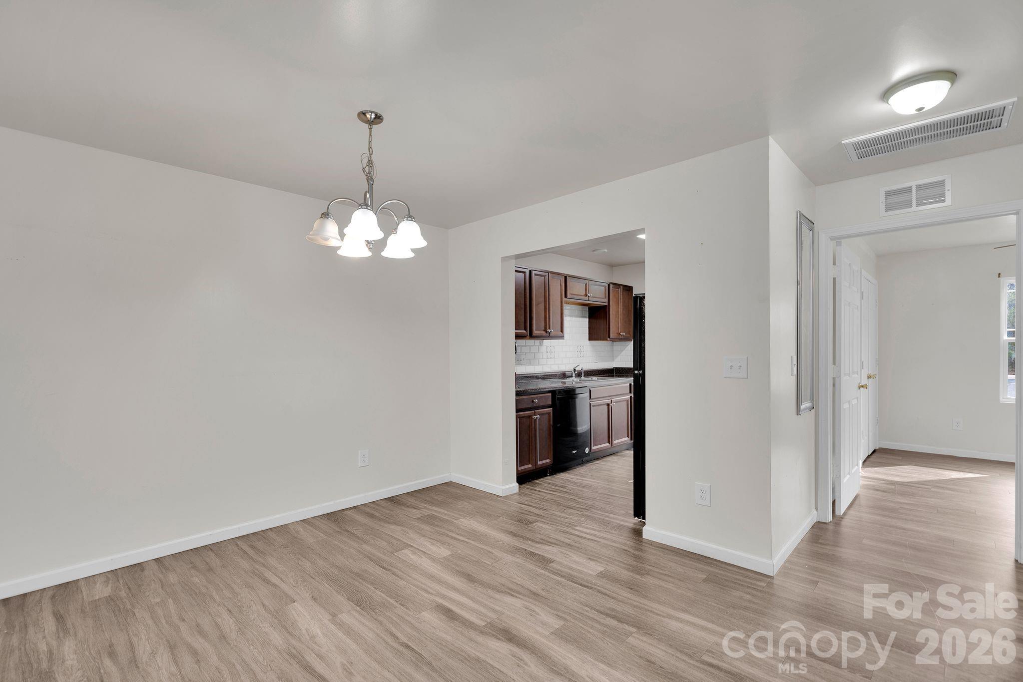 372 E Mills Avenue Property Photo 20