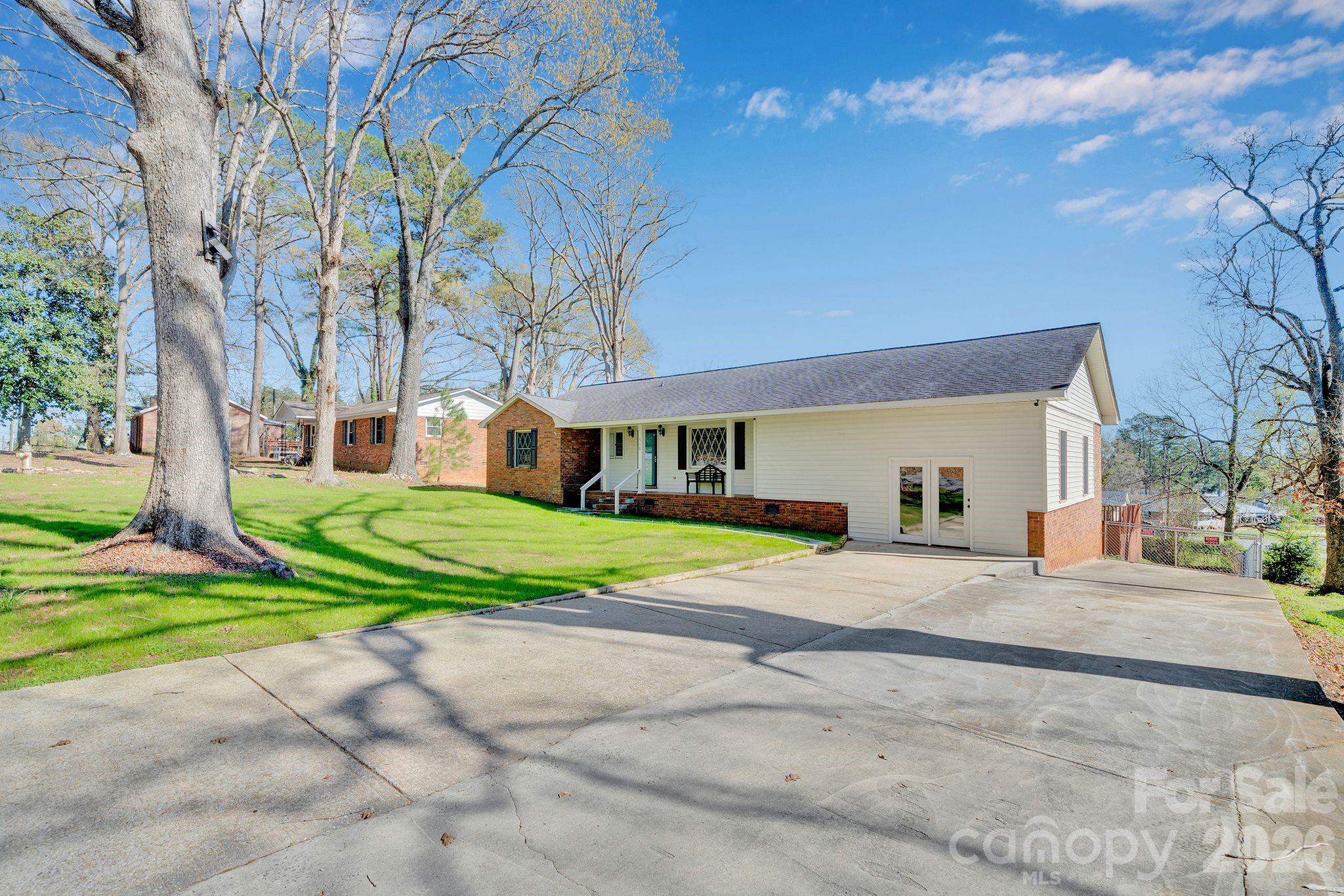 518 Melton Street Property Photo 4