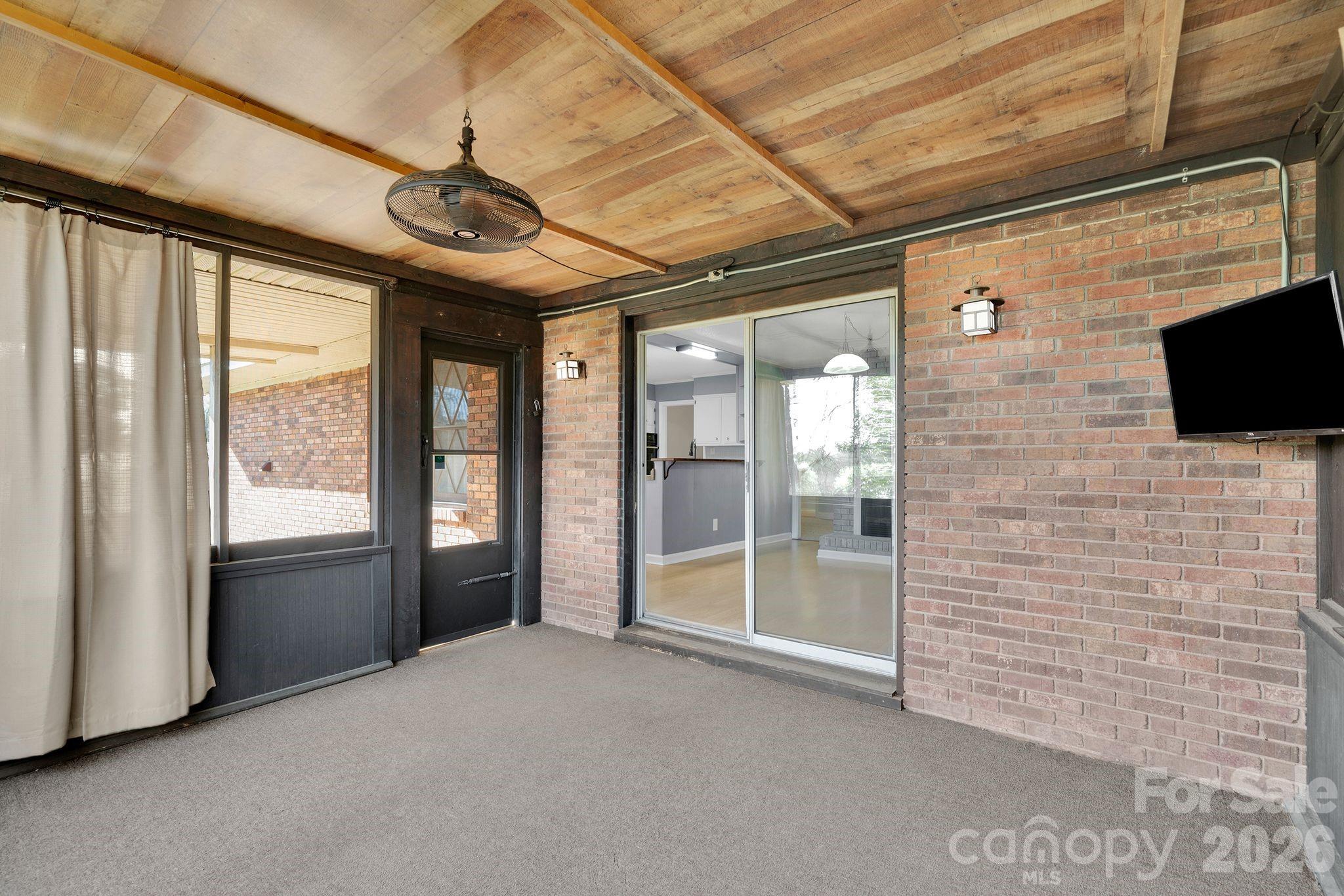 518 Melton Street Property Photo 35