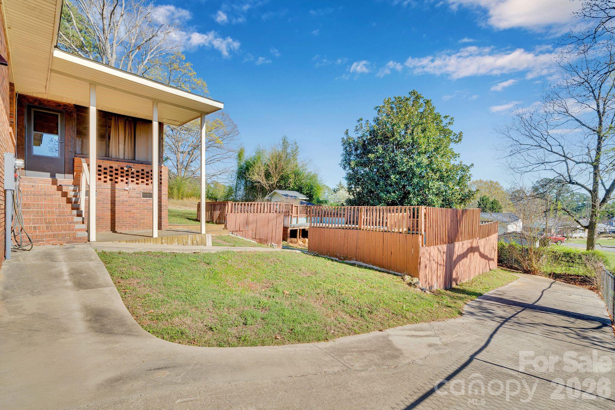 518 Melton Street Property Photo 37