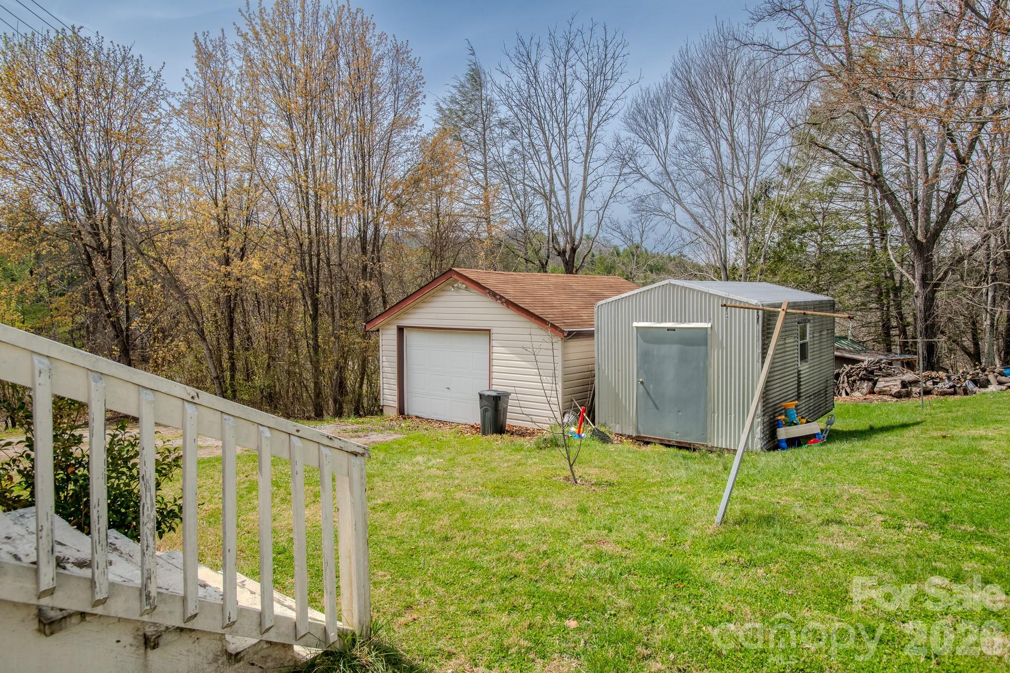 400 Summit Avenue Property Photo 17