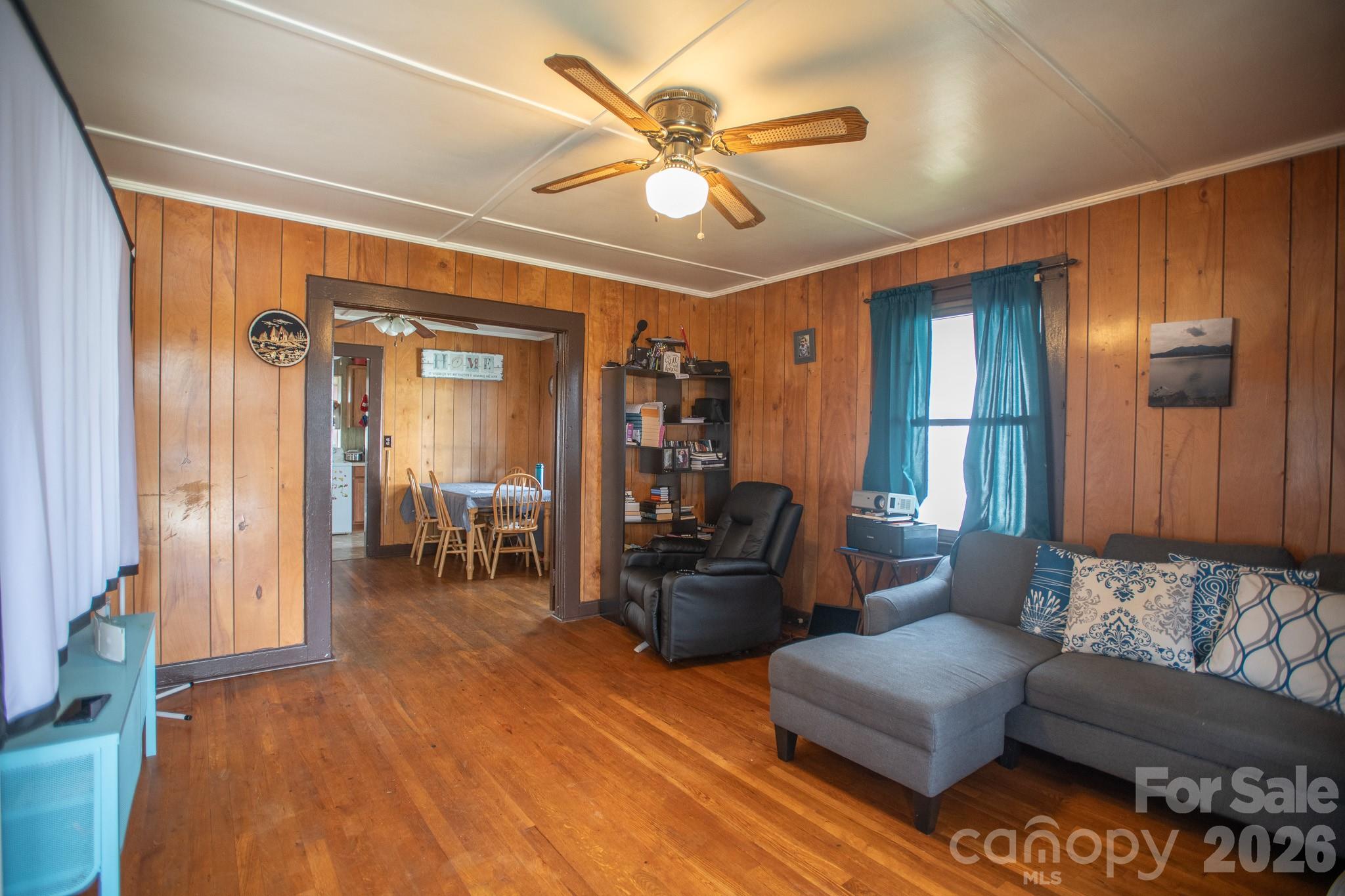 400 Summit Avenue Property Photo 19
