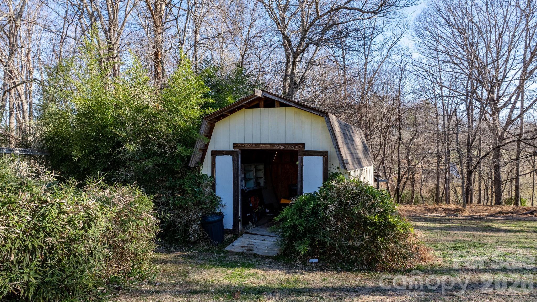 3358 Falling Creek Road Property Photo 18