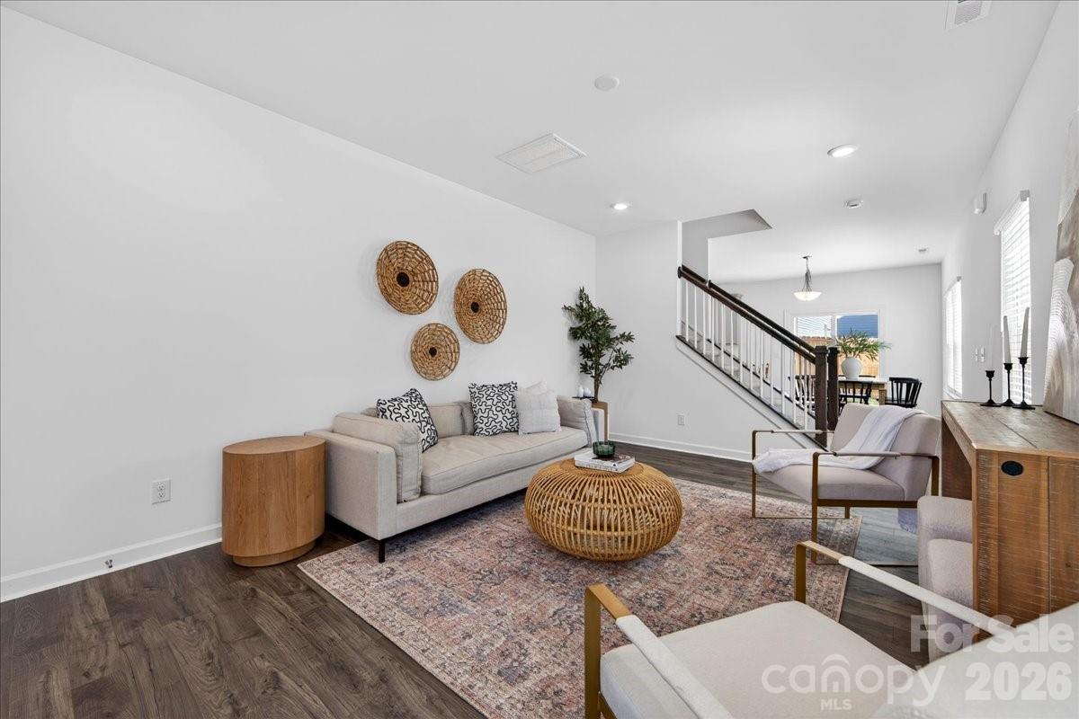 2028 Mandarin Boulevard Property Photo 4