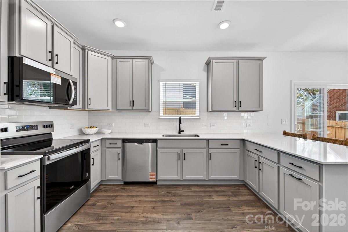 2028 Mandarin Boulevard Property Photo 13