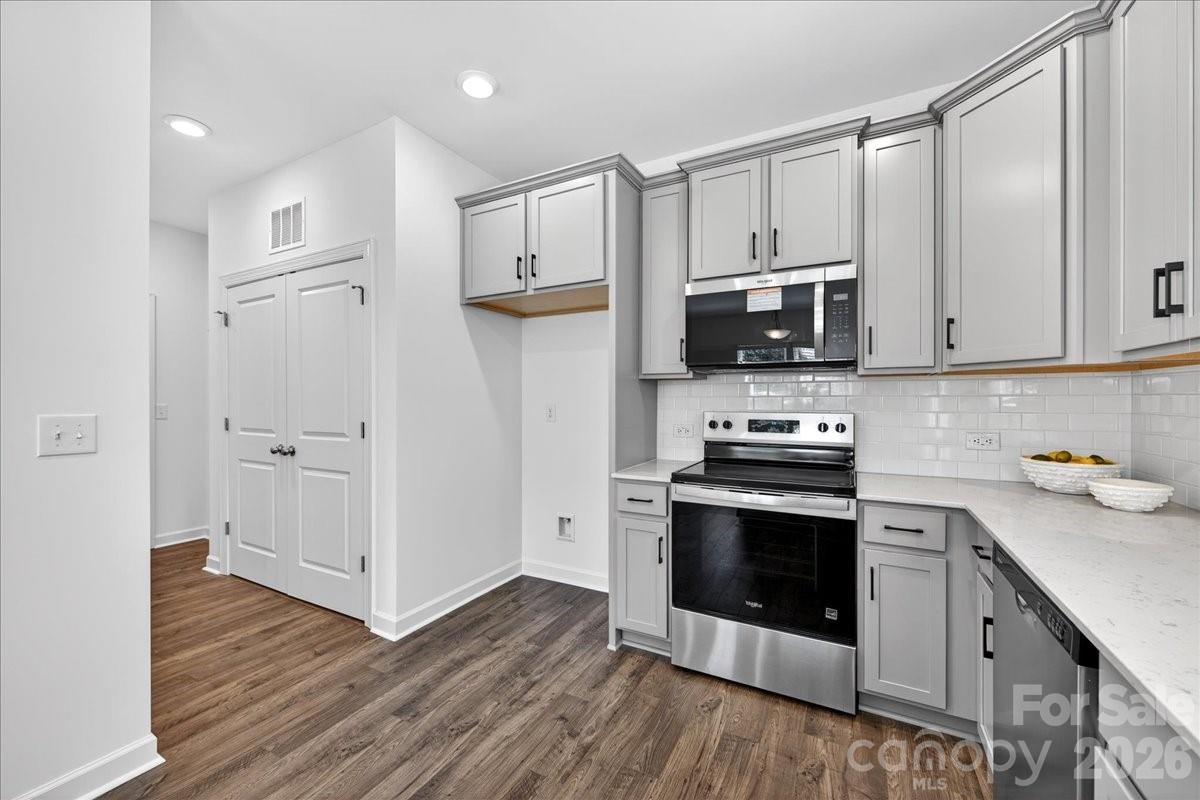 2028 Mandarin Boulevard Property Photo 16