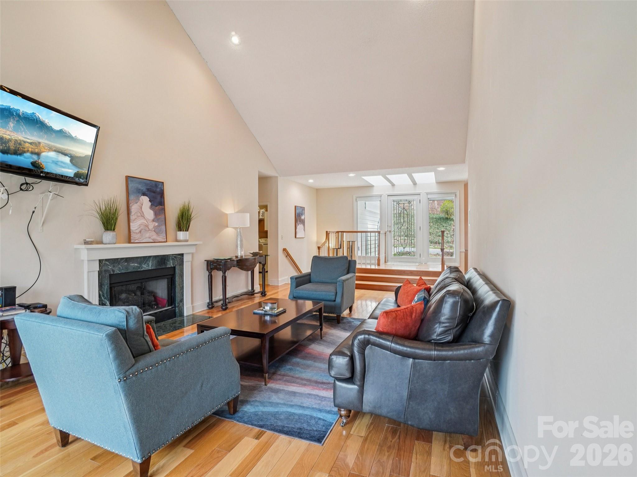 38 Highland Pointe Drive Property Photo 5