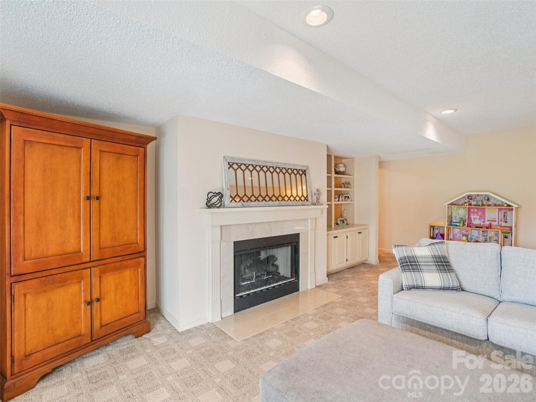 38 Highland Pointe Drive Property Photo 9