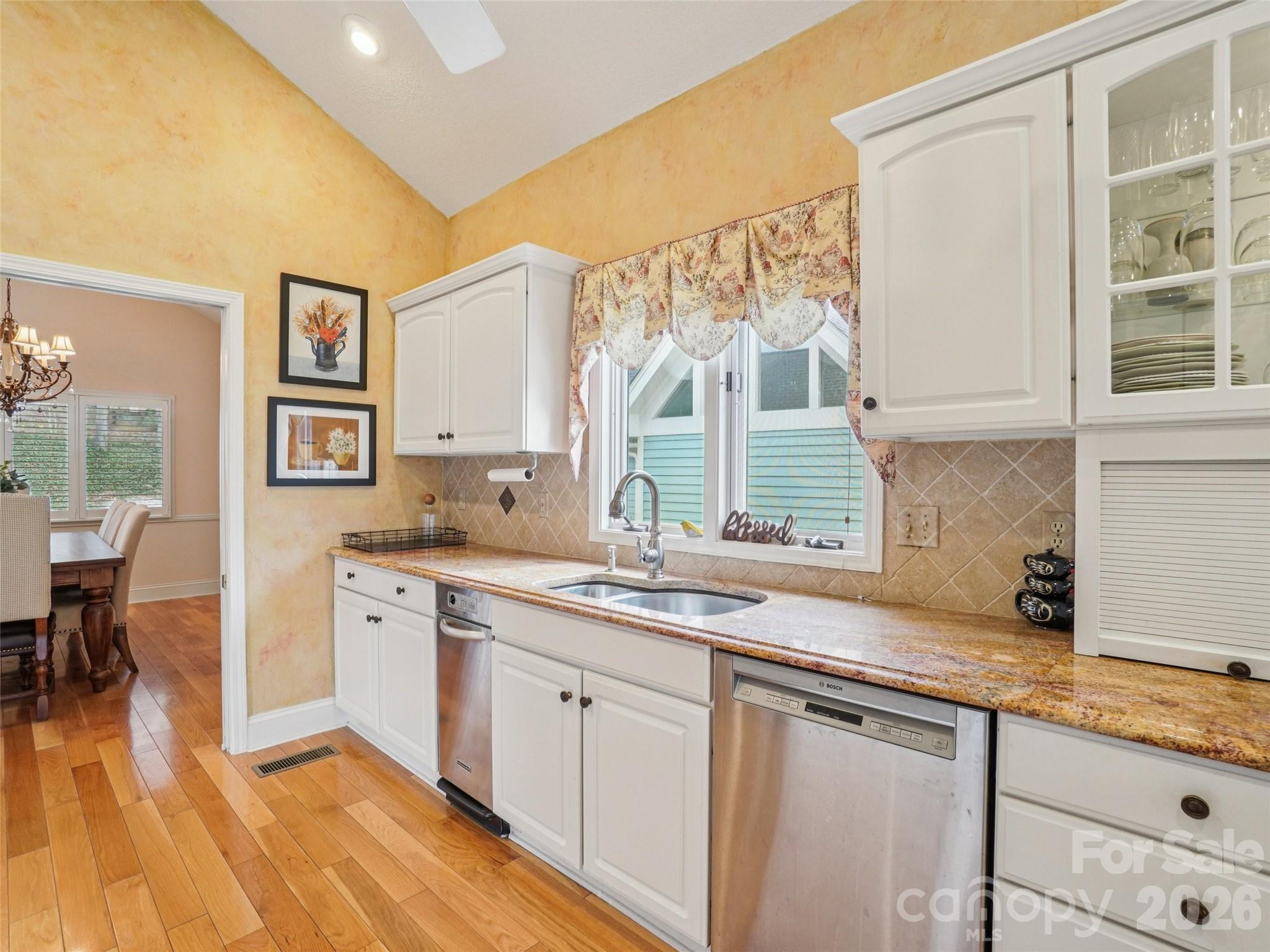 38 Highland Pointe Drive Property Photo 13