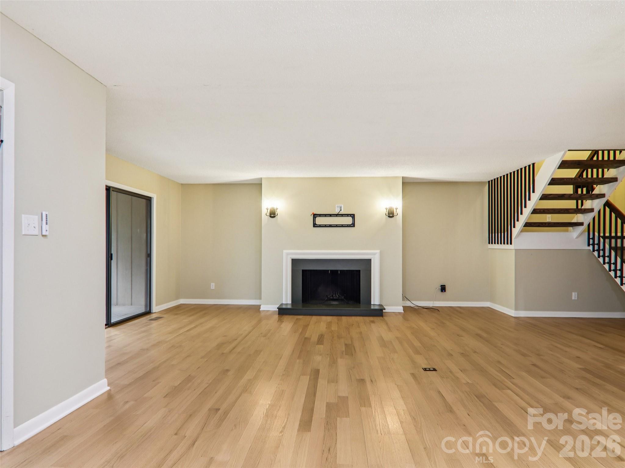 457 Crowfields Drive 6 Property Photo 3