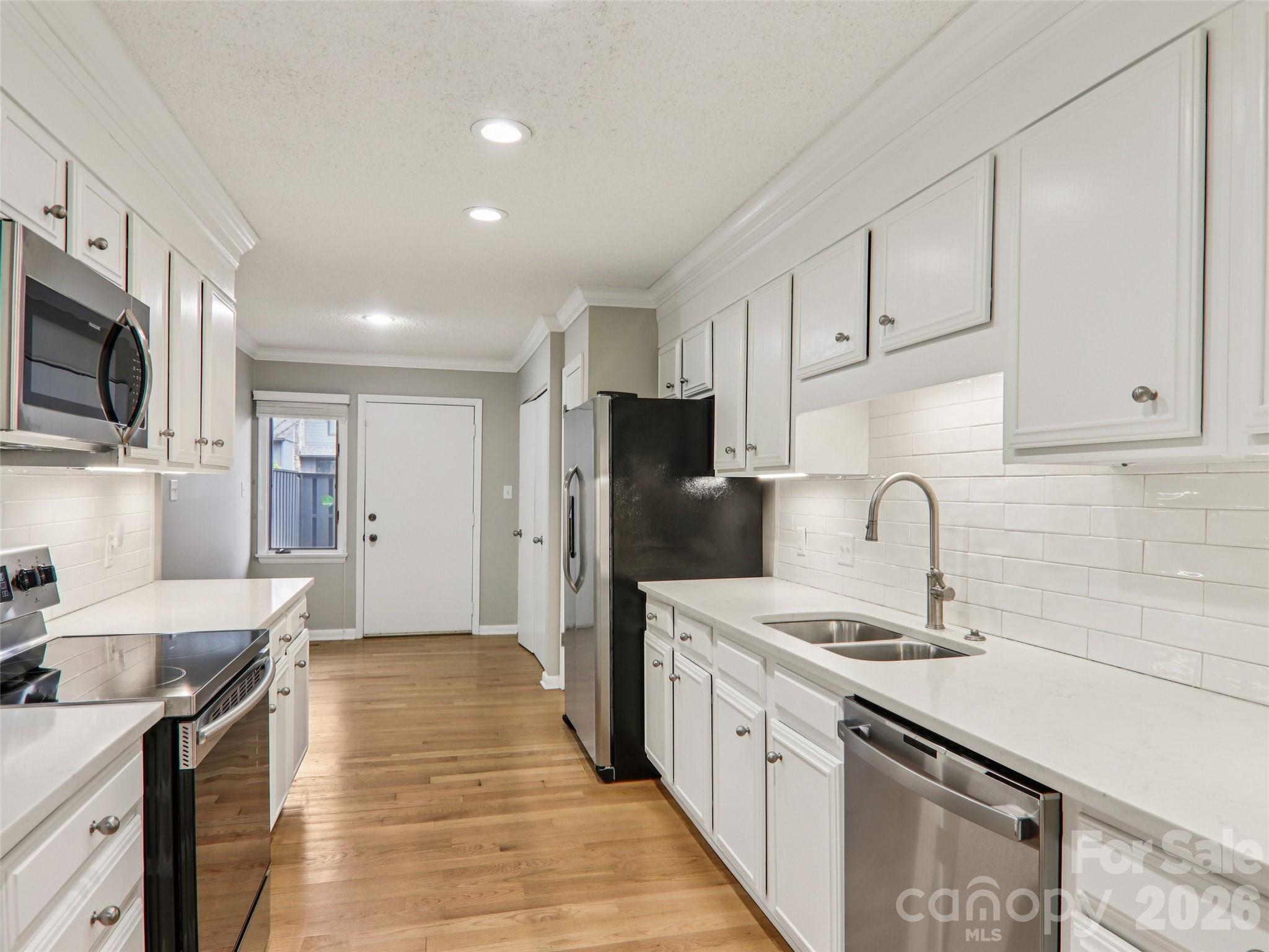 457 Crowfields Drive 6 Property Photo 8