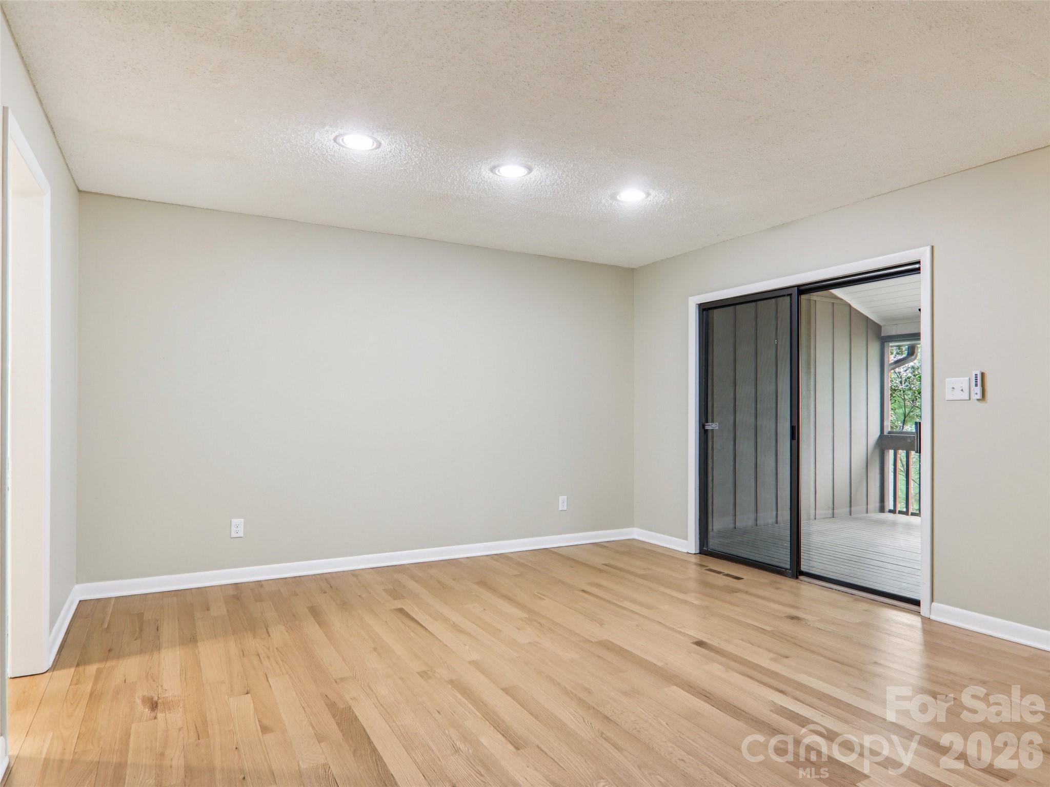 457 Crowfields Drive 6 Property Photo 17