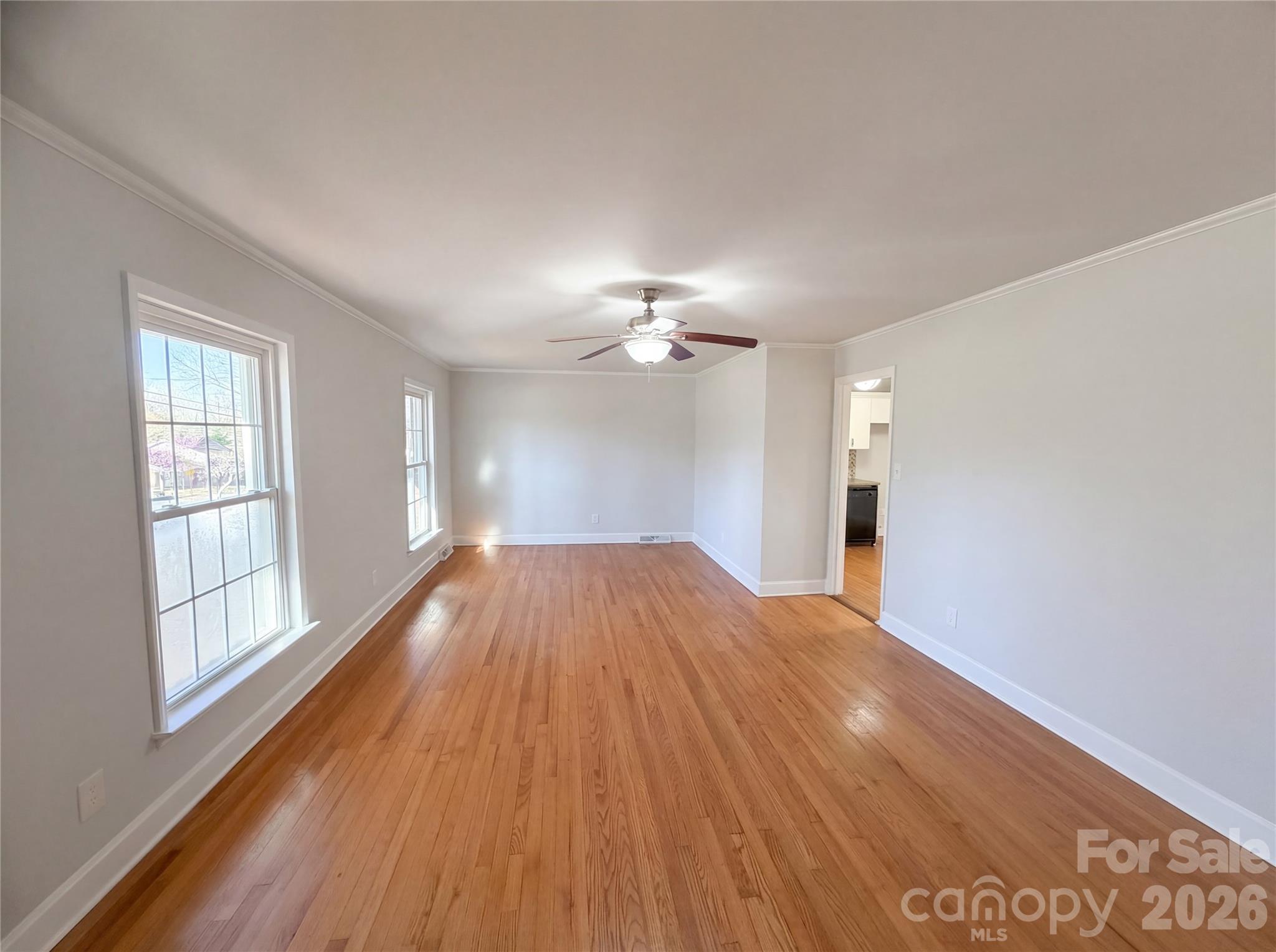 1512 Buckingham Avenue Property Photo 3