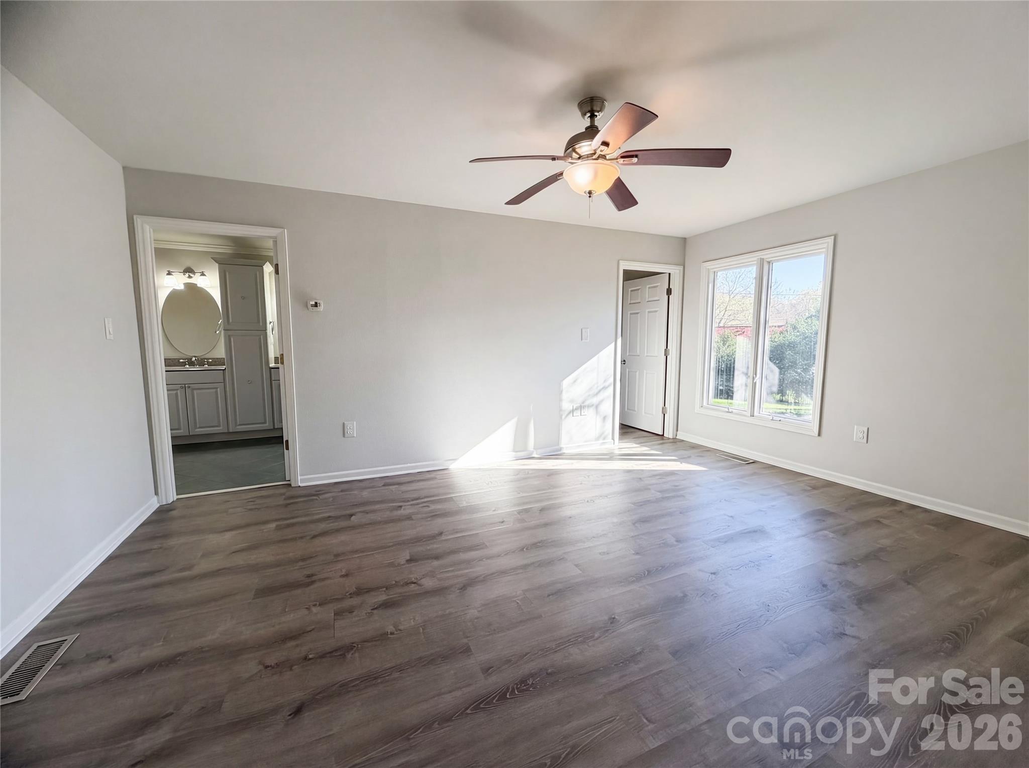 1512 Buckingham Avenue Property Photo 4
