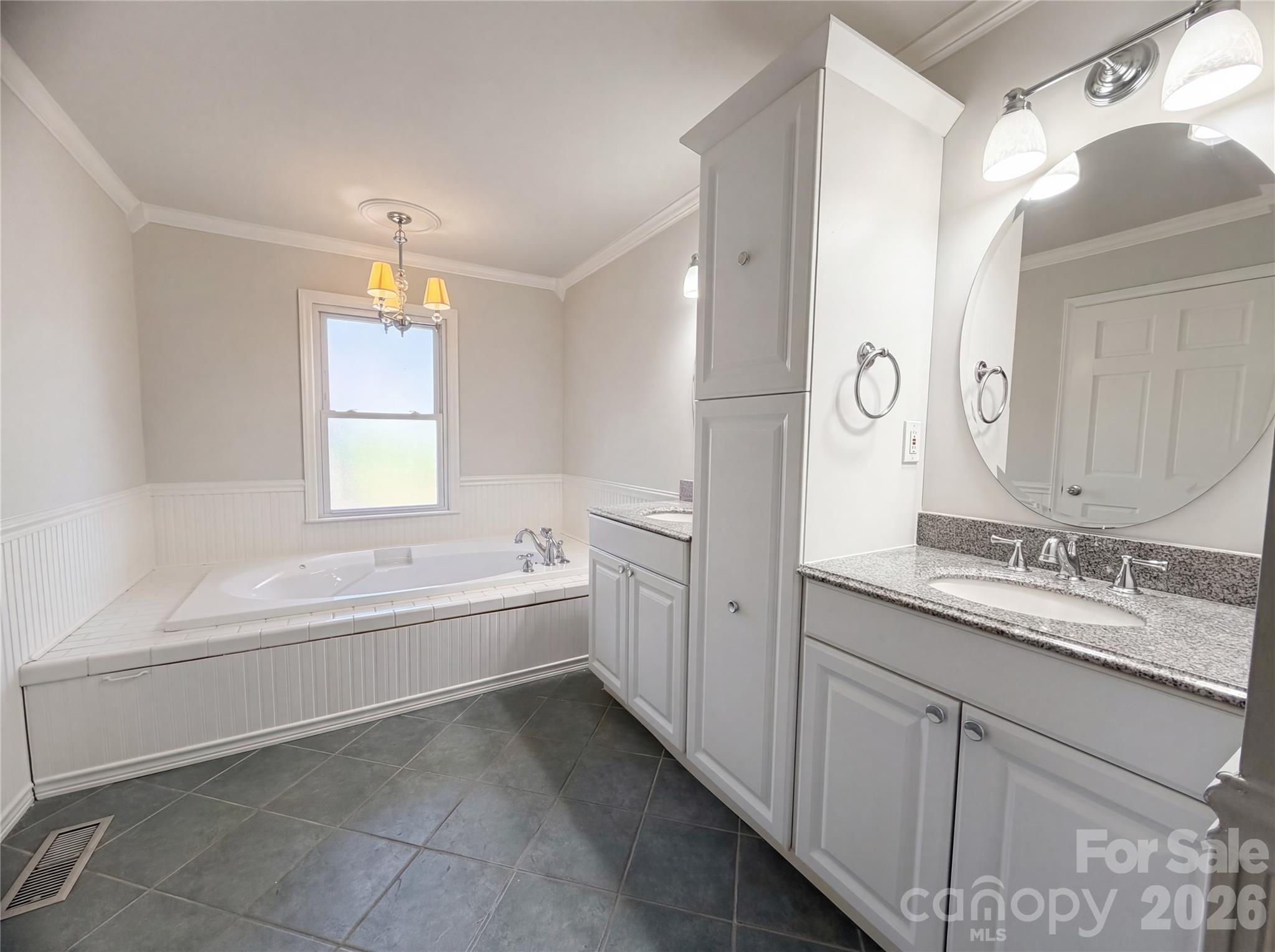 1512 Buckingham Avenue Property Photo 6