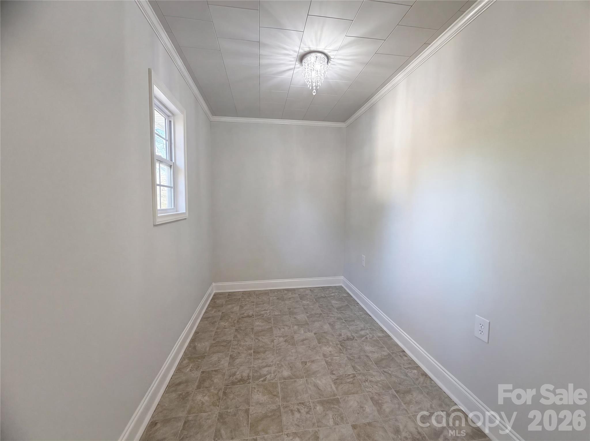 1512 Buckingham Avenue Property Photo 10