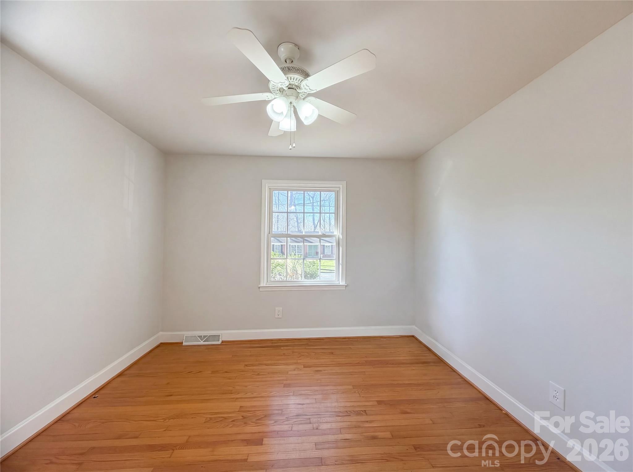 1512 Buckingham Avenue Property Photo 15