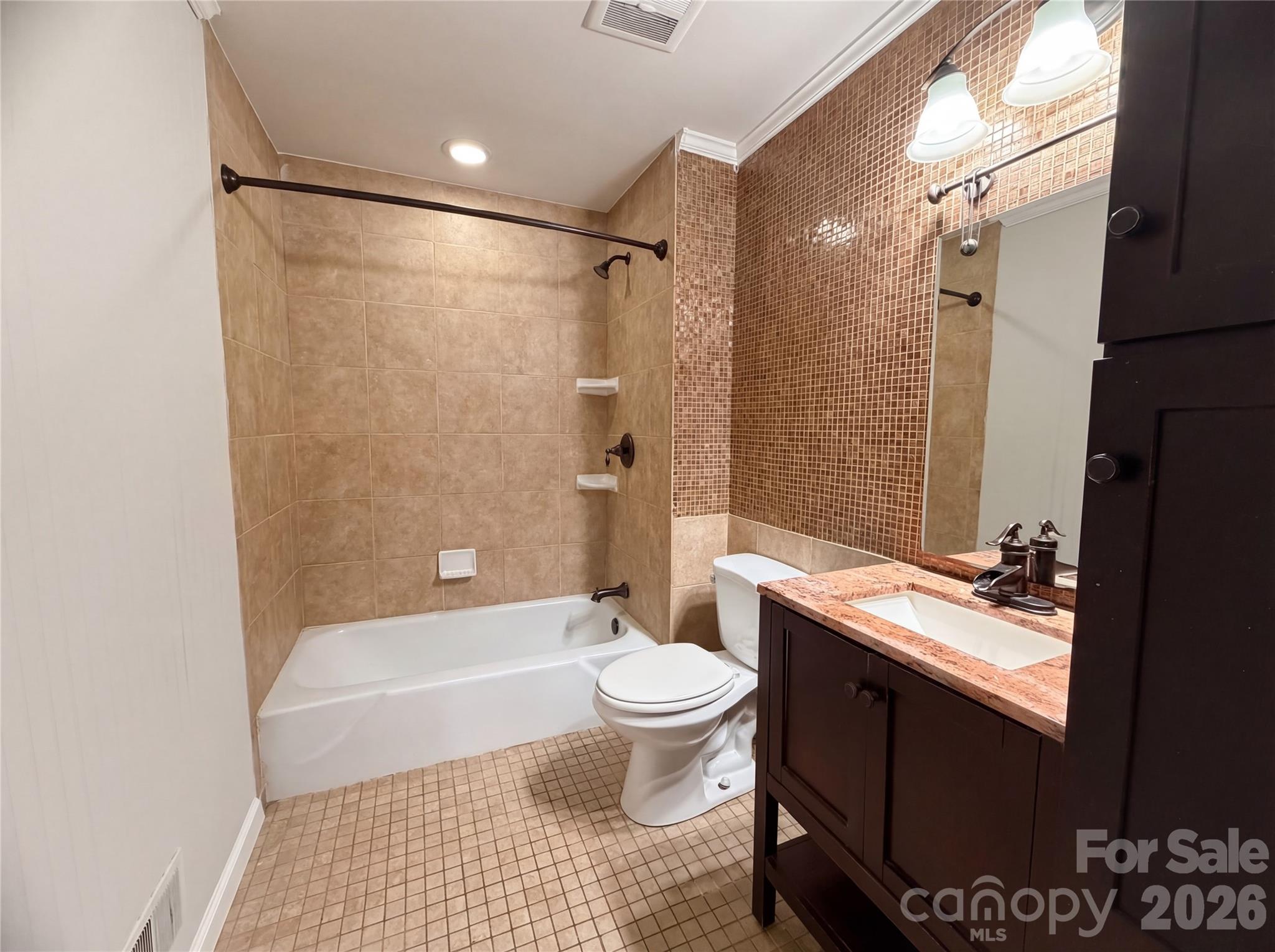 1512 Buckingham Avenue Property Photo 17