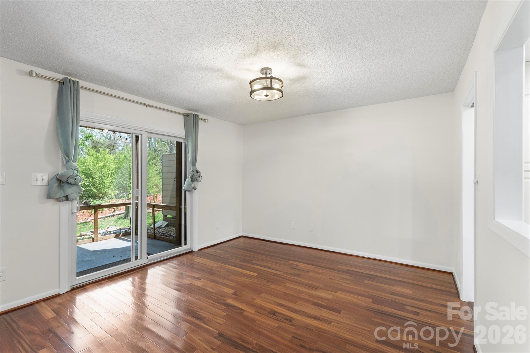 7619 Mariner Cove Drive Property Photo 6