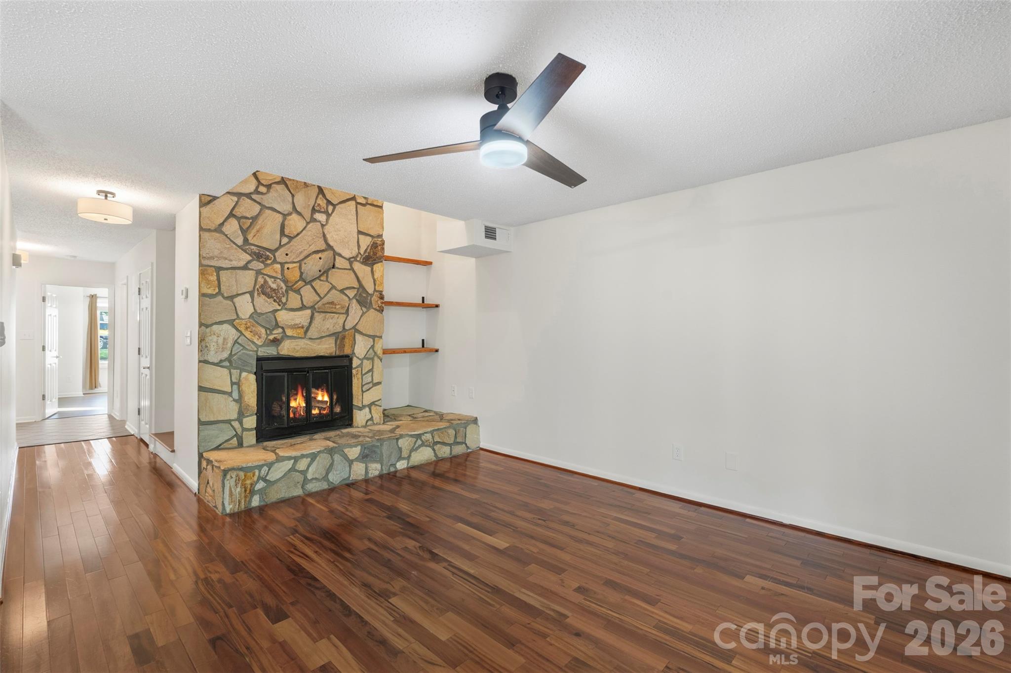7619 Mariner Cove Drive Property Photo 9