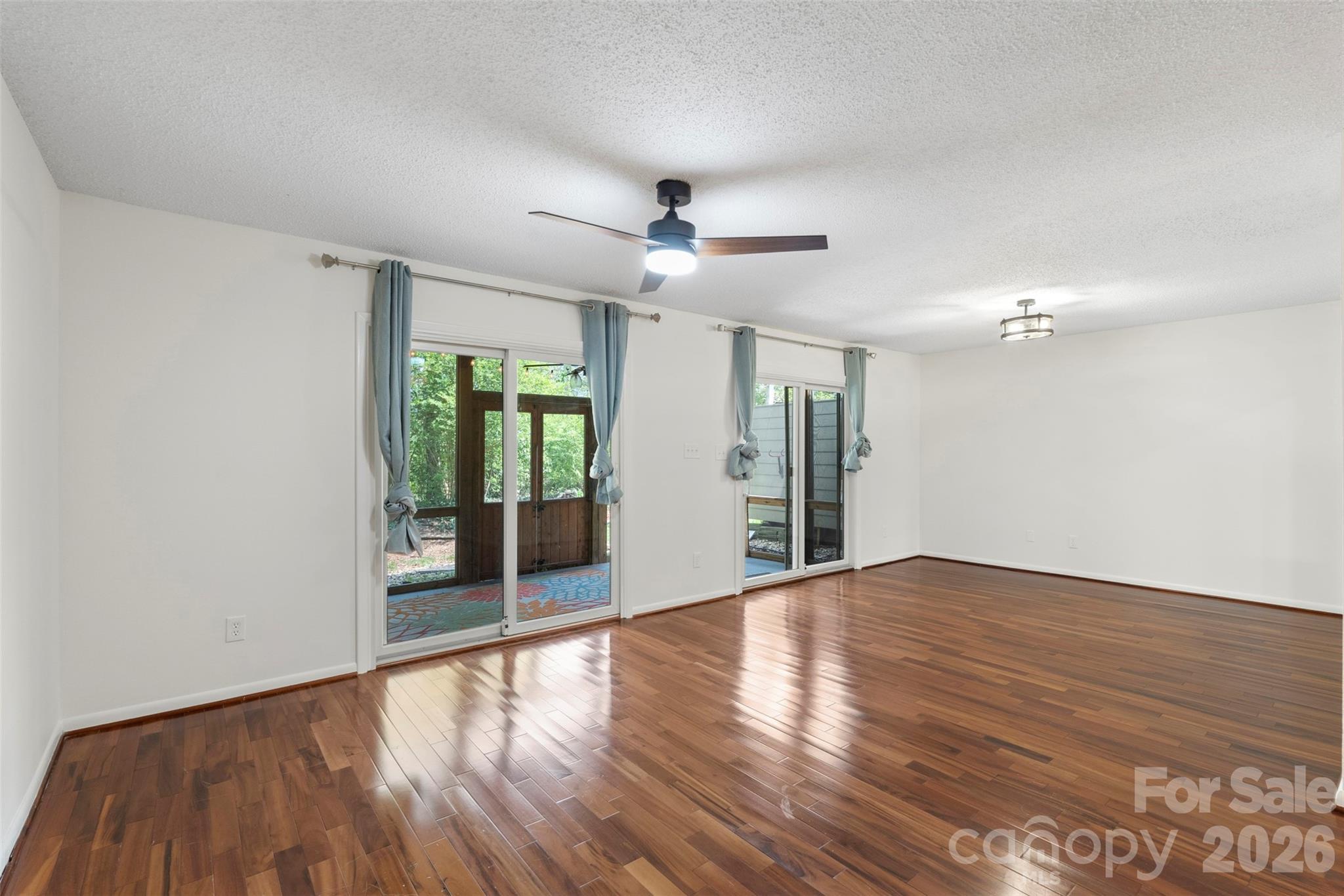 7619 Mariner Cove Drive Property Photo 11