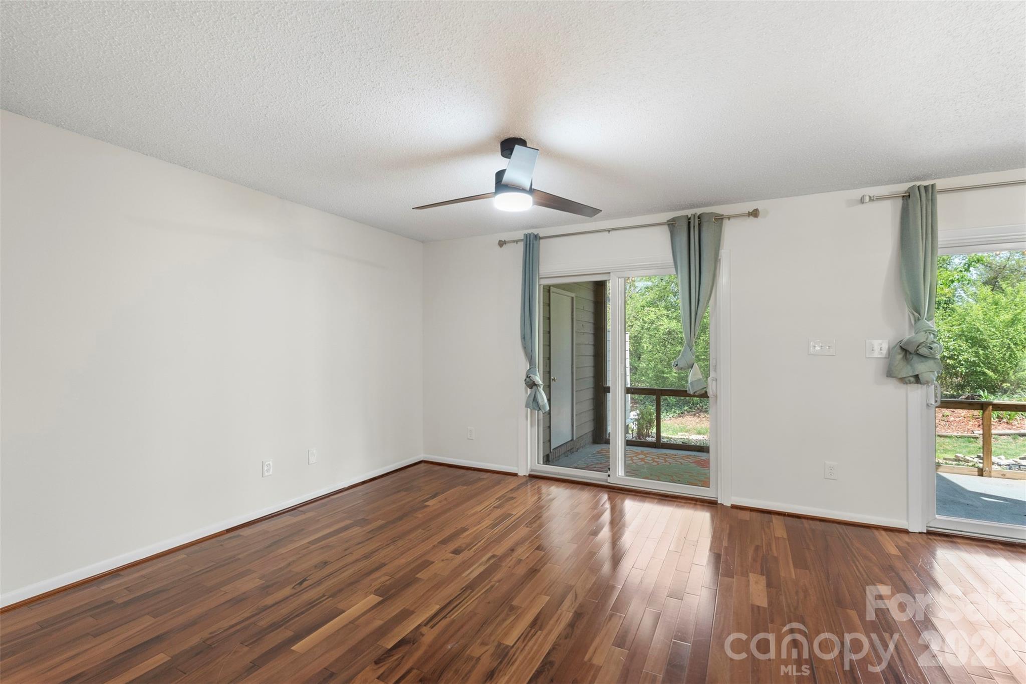 7619 Mariner Cove Drive Property Photo 12