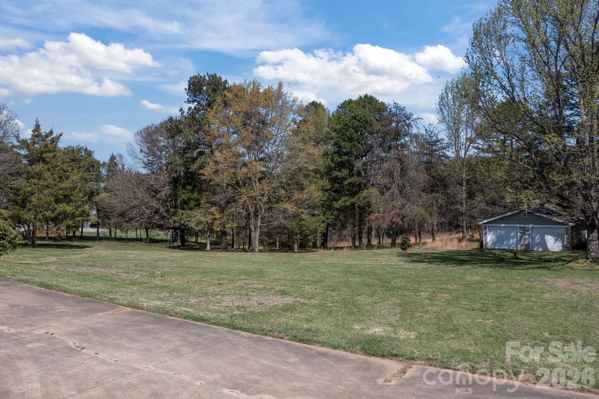 1463 Charlotte Highway Property Photo 9