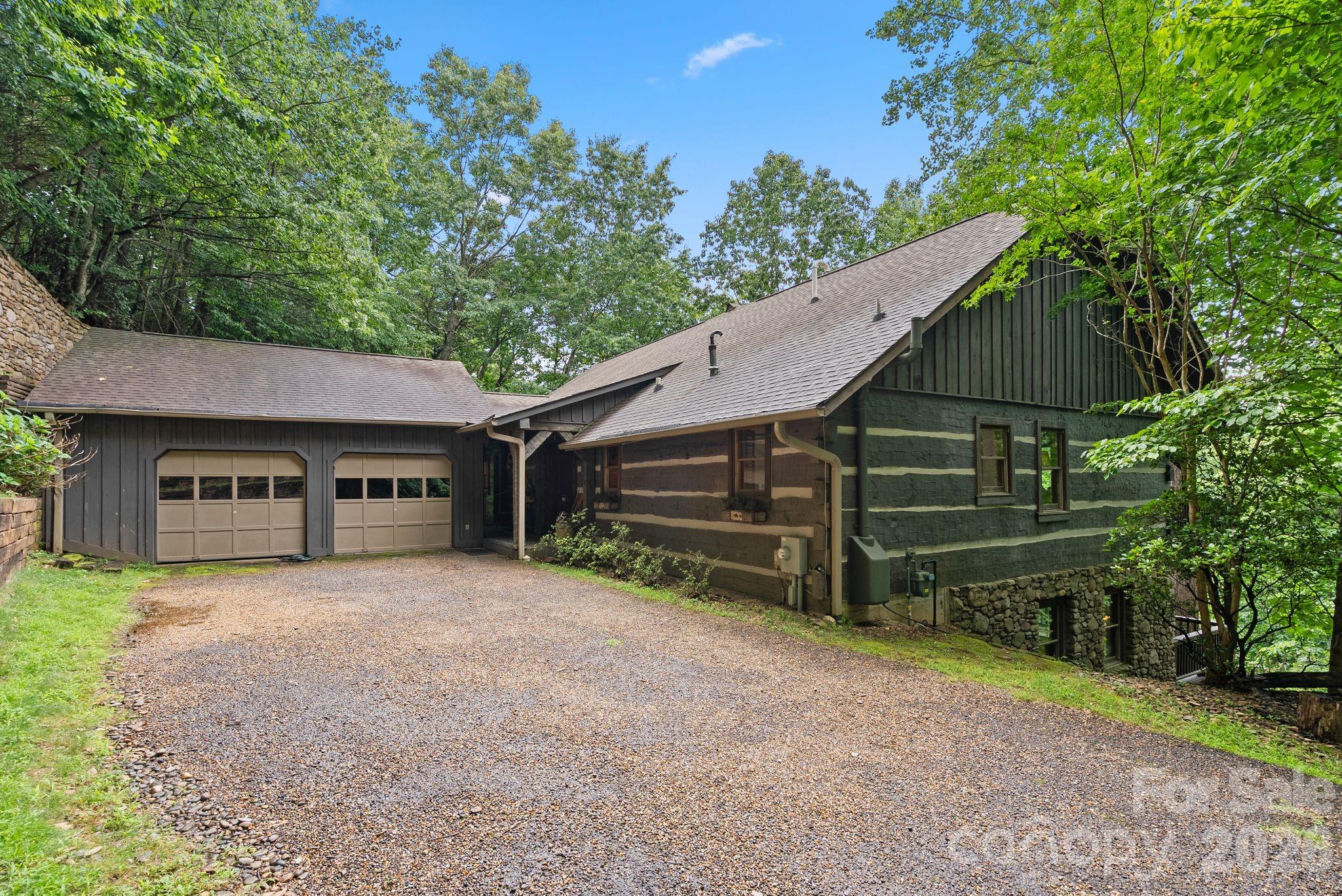 65 Sugar Maple Drive Property Photo 4