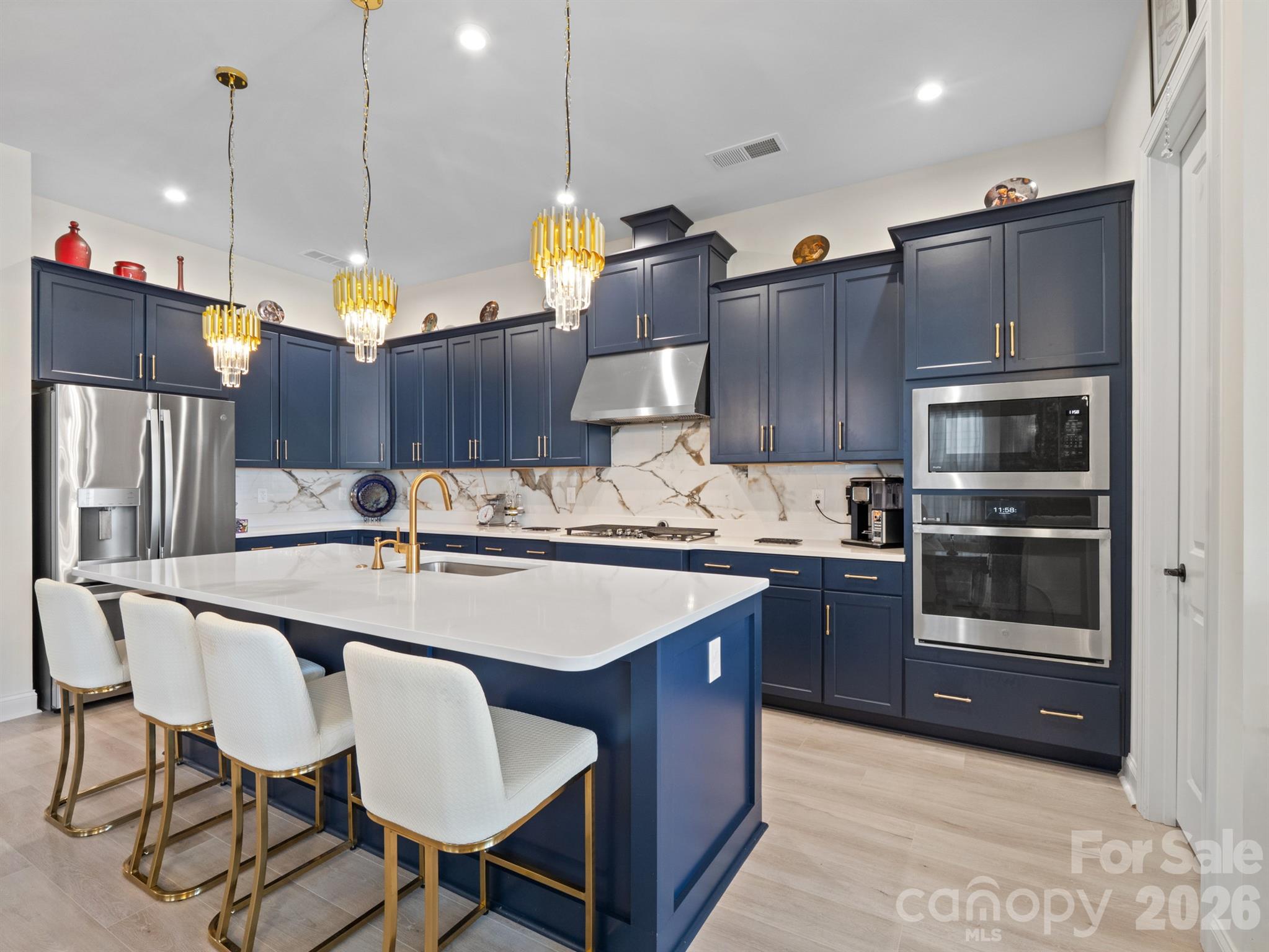 6015 Waldorf Avenue Property Photo 1