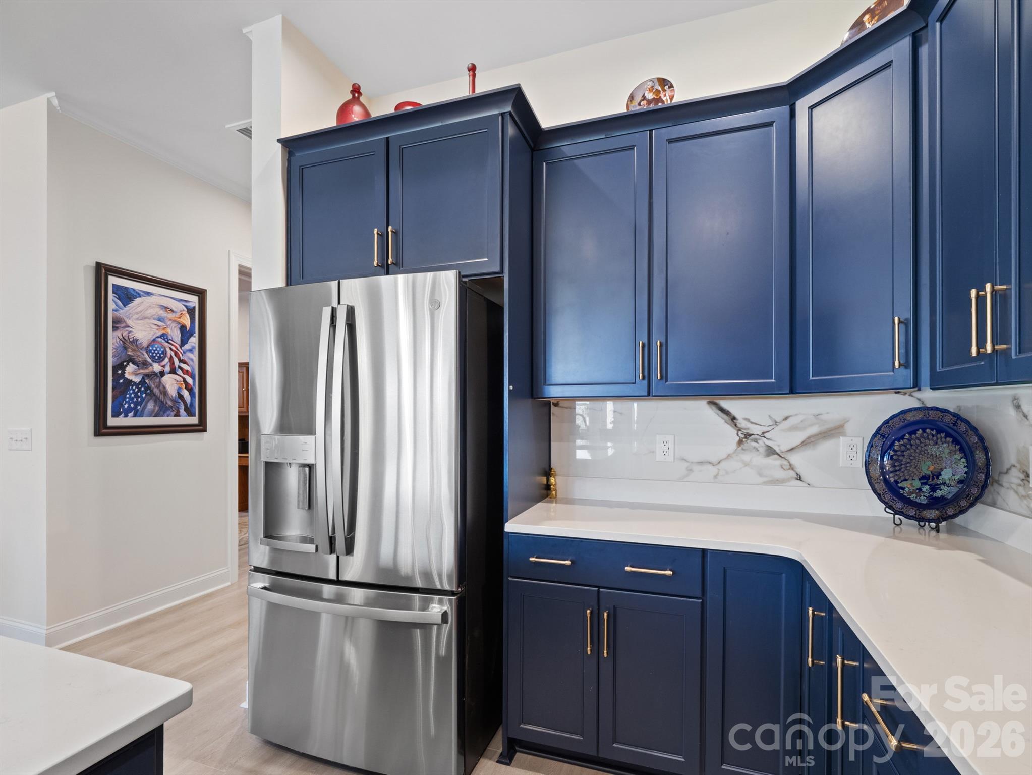 6015 Waldorf Avenue Property Photo 10