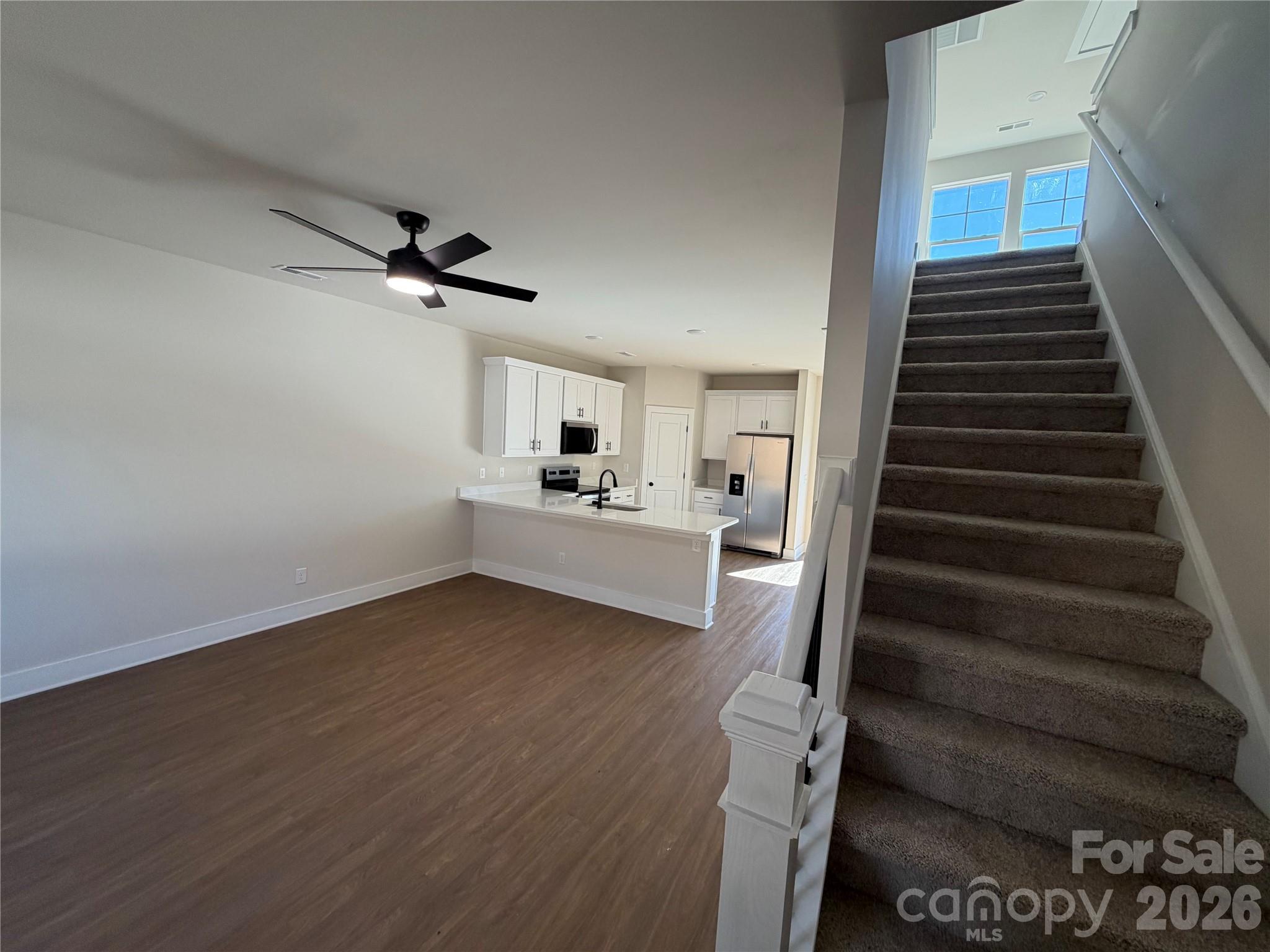 916 Blake Road Property Photo 2