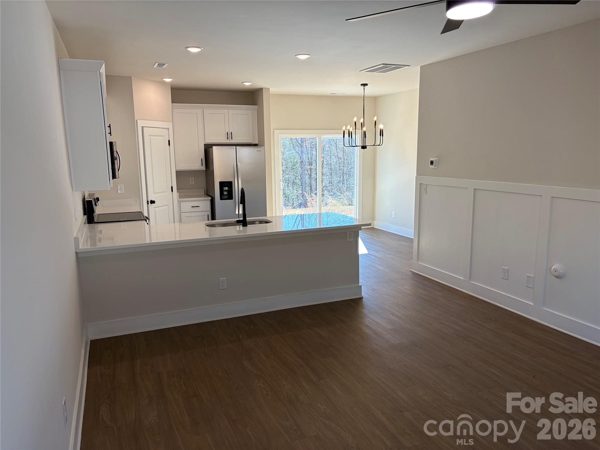916 Blake Road Property Photo 4