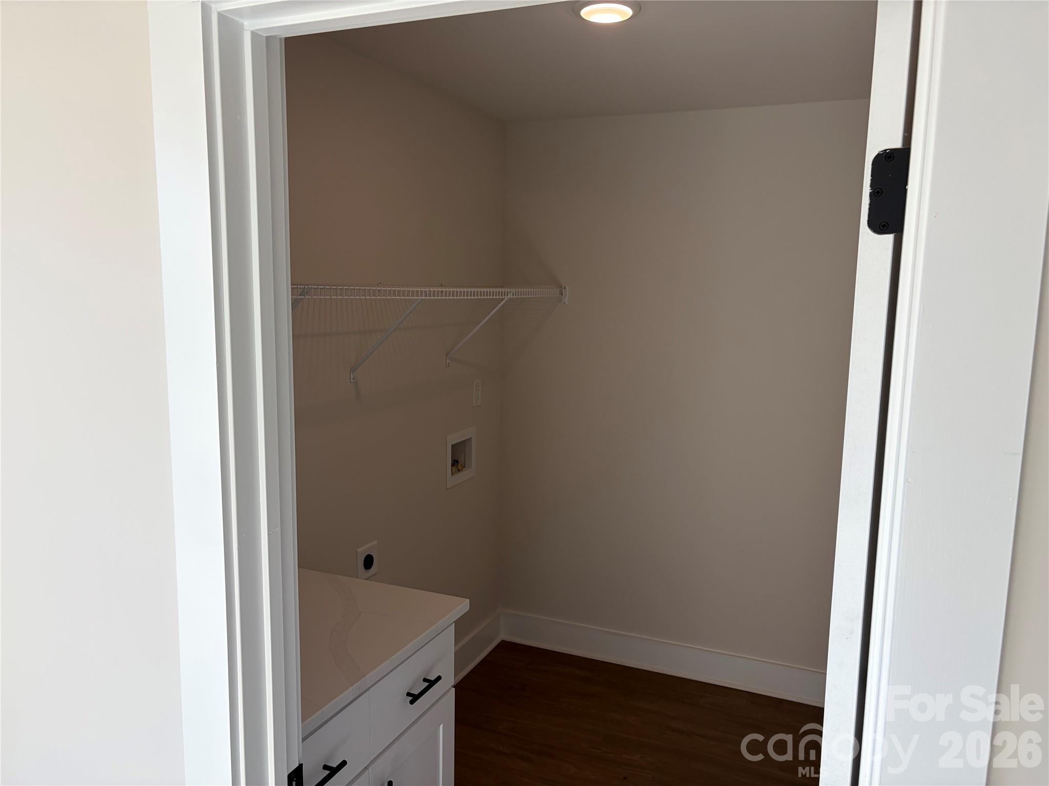 916 Blake Road Property Photo 15
