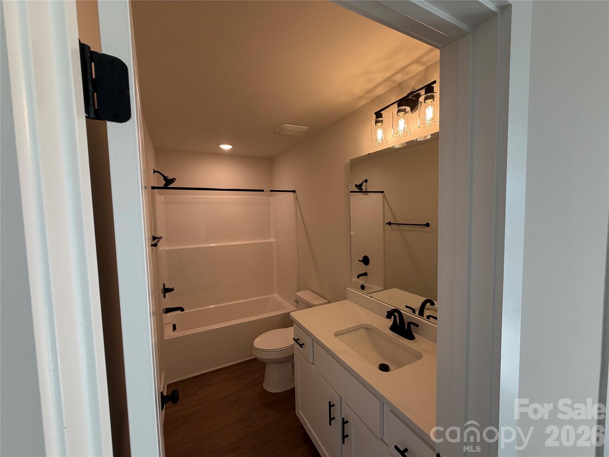 916 Blake Road Property Photo 22