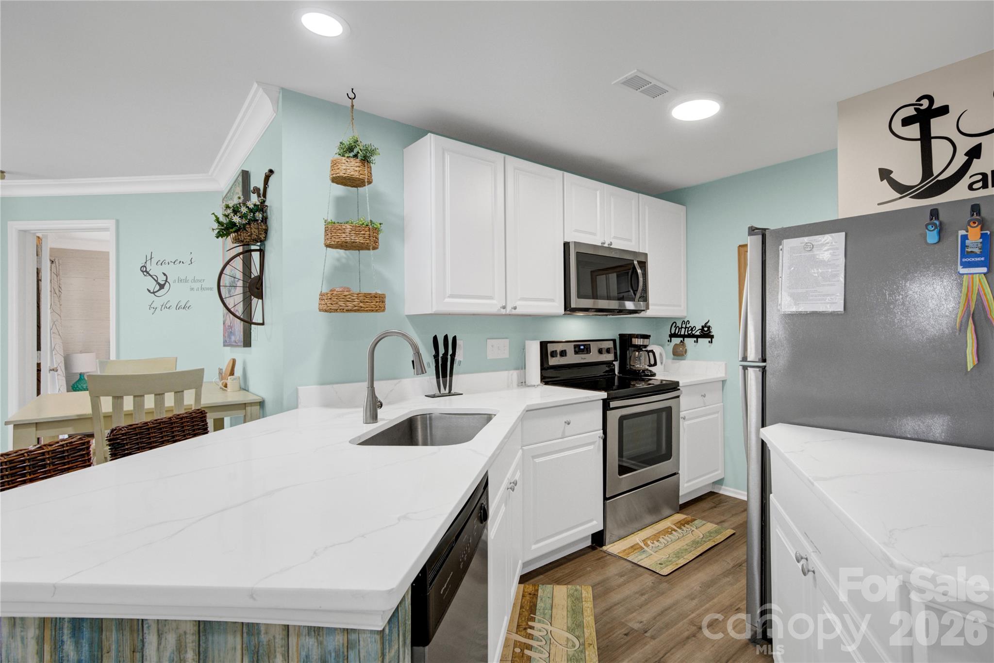 18857 Vineyard Point Lane Property Photo 3