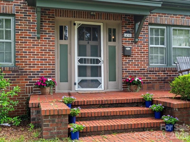 430 3rd Street Property Photo 5