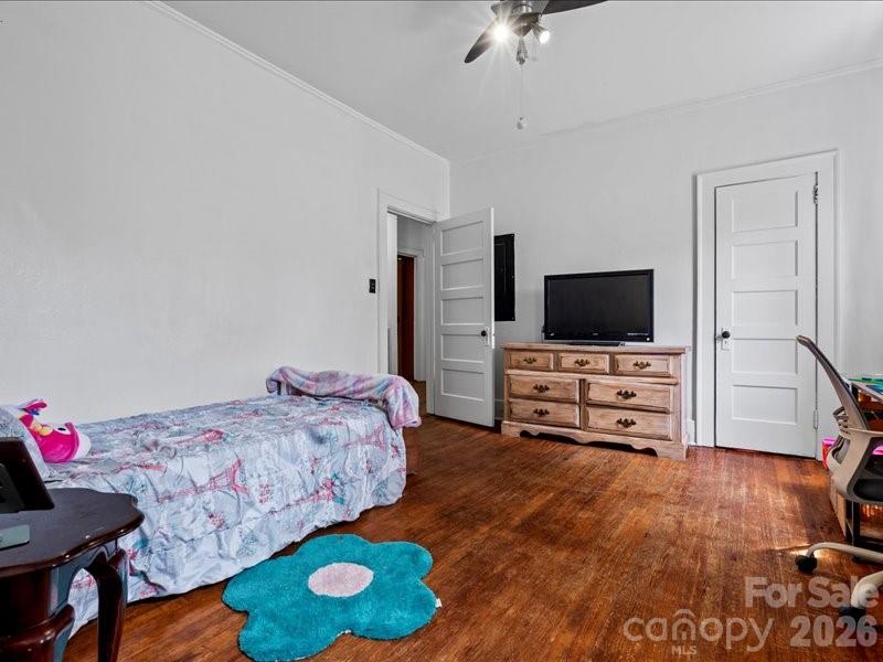 430 3rd Street Property Photo 12