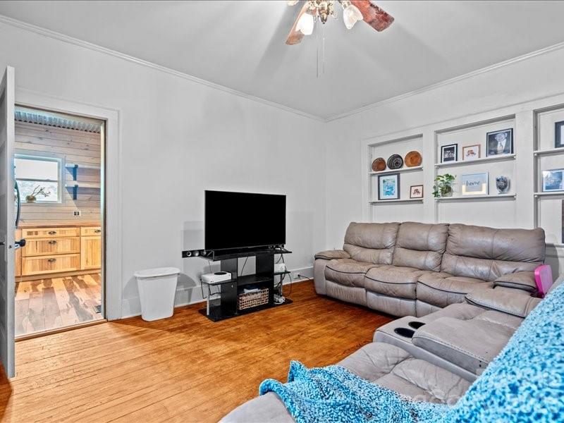 430 3rd Street Property Photo 16