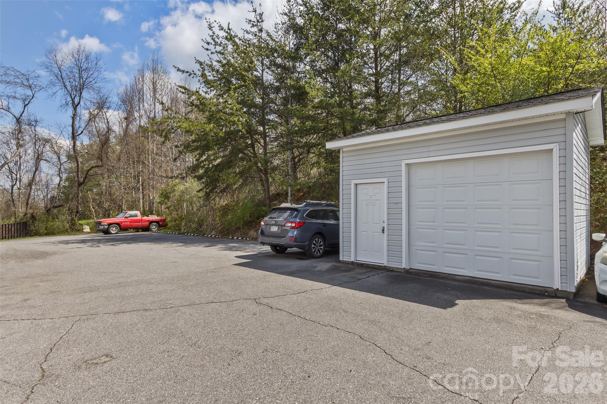 50 & 52 Smith Road Property Photo 9