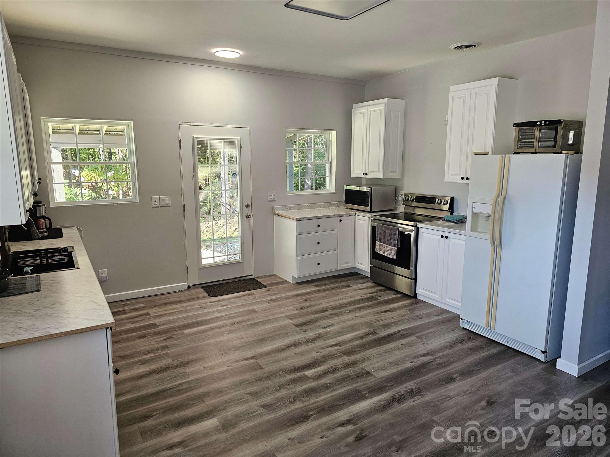 669 Old Lowgap Road Property Photo 5