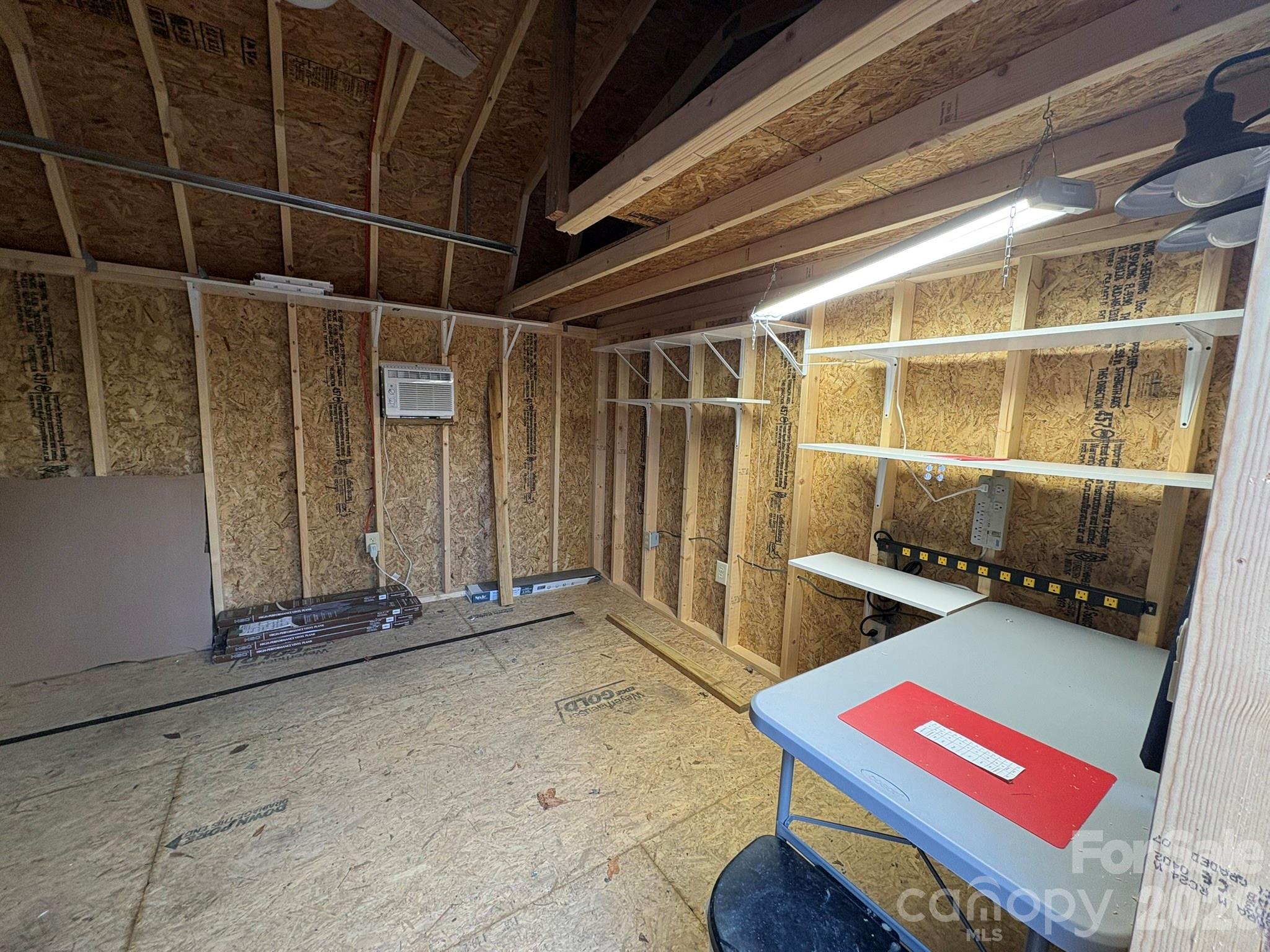 157 Hemlock Loop Property Photo 14
