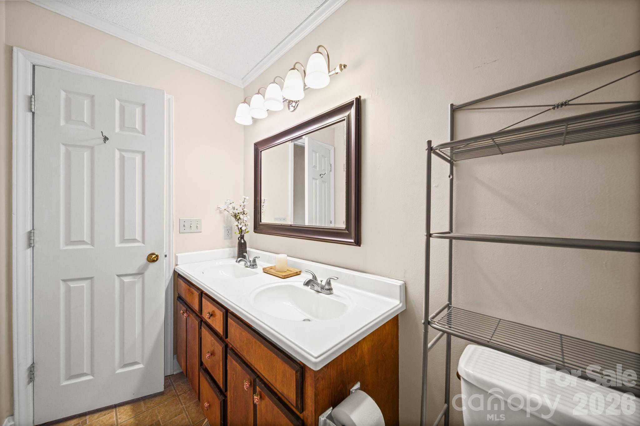1160 Se Crestmont Drive Property Photo 15