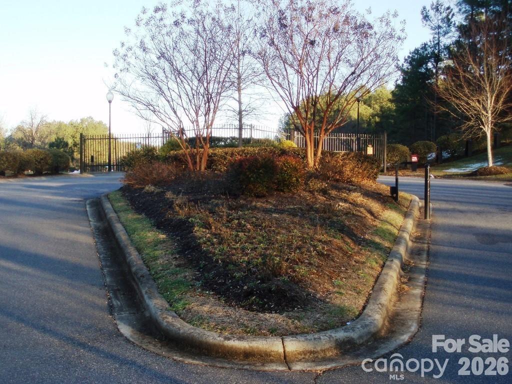 211 Ridge Top Drive 11 Property Photo 21